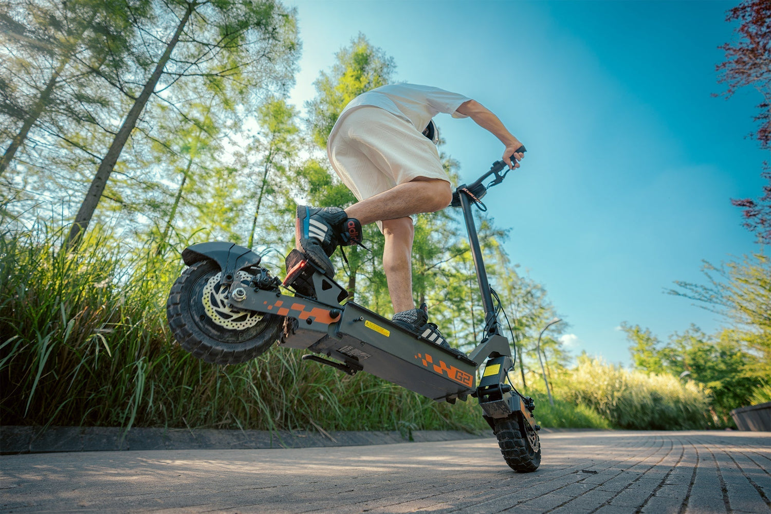 Advanced Riding Techniques: How to Master Your Electric Scooter Like a Pro 