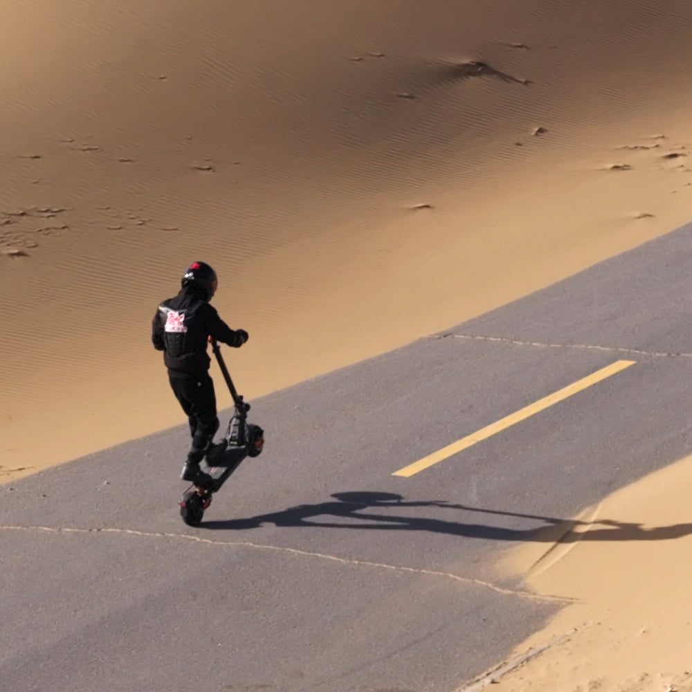 Electric Scooter Wheels: Solid Tires vs Pneumatic Tires, the Pros and Cons